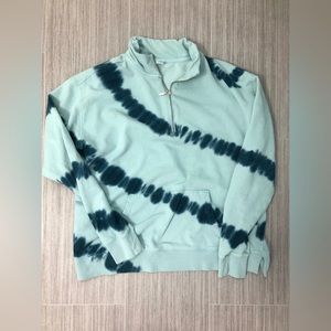 Old Navy 3/4 zip Sweatshirt 
Size: Medium (can fit xs-large)